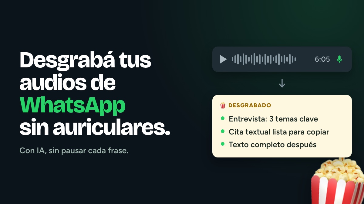 Un audio de WhatsApp desgrabado a texto en un celular, junto a un cuaderno de notas